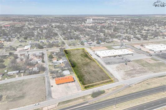 210 S Red River Expy, Burkburnett, TX for sale - Building Photo - Image 1 of 1