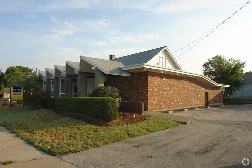 805 Lyndon Ln, Louisville, KY 40222