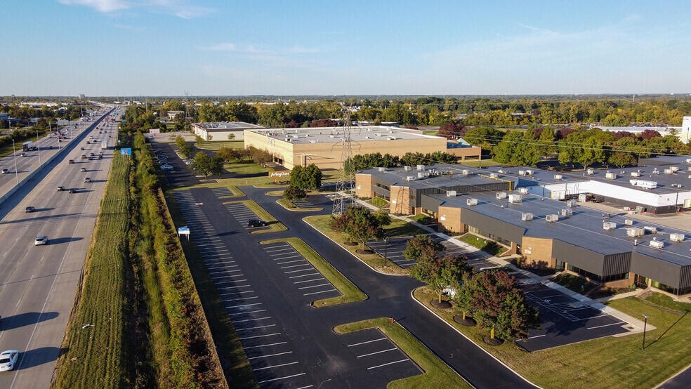 1717-4189 Arlingate Ln, Columbus, OH for lease - Building Photo - Image 2 of 4