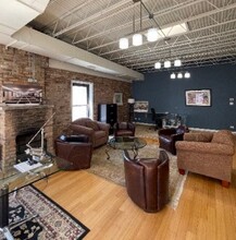 670 N Clark St, Chicago, IL for lease Interior Photo- Image 2 of 2