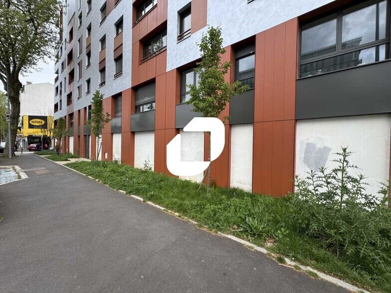 Flex in Cachan for lease - Building Photo - Image 1 of 8