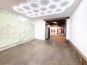 2315-2319 E 8th St, Los Angeles, CA for lease Interior Photo- Image 2 of 6