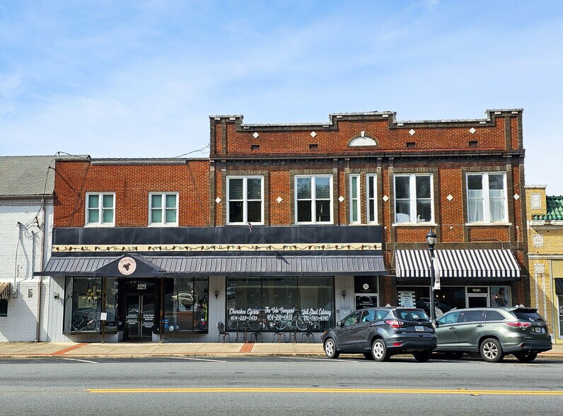 106 N Wall St, Calhoun, GA 30701