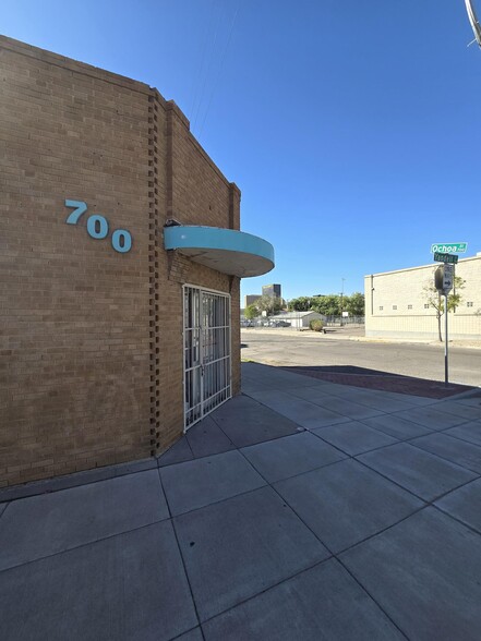 700-710 E Yandell Dr, El Paso, TX for sale - Building Photo - Image 1 of 7