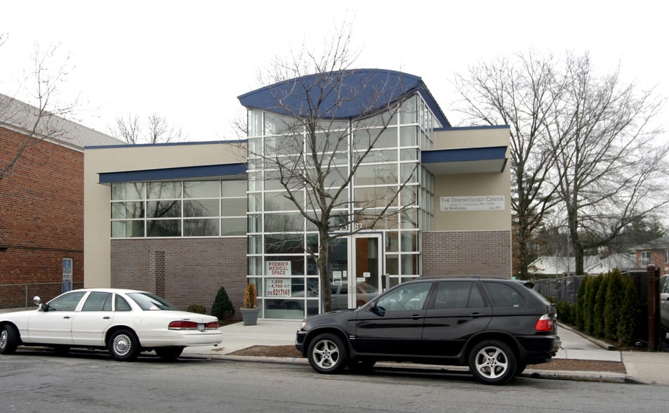 2383 Bell Blvd, Bayside, NY for sale - Primary Photo - Image 1 of 1