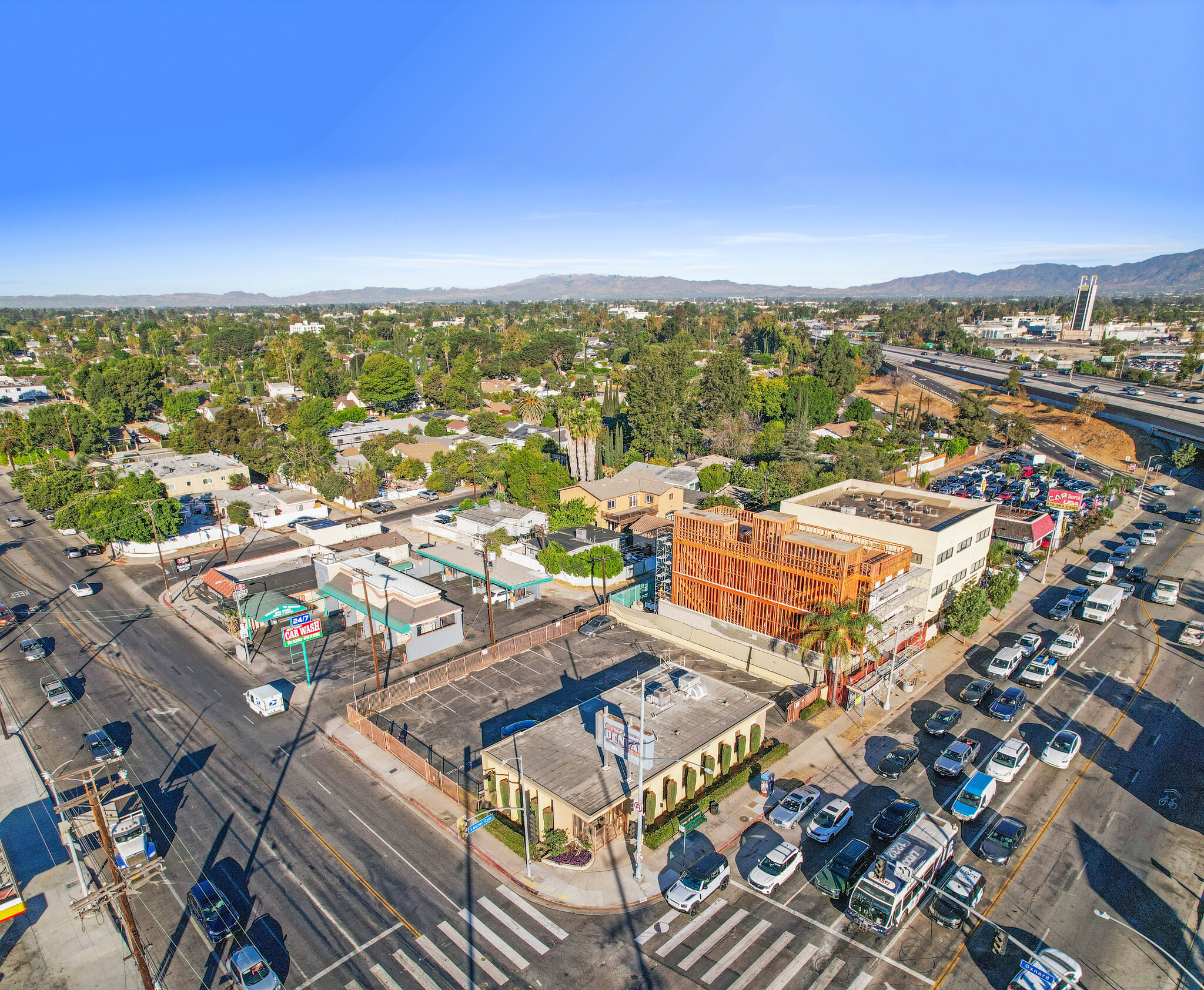 6001 Laurel Canyon Blvd, North Hollywood, CA for lease Building Photo- Image 1 of 14