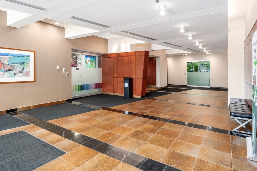 8740 Orion Pl, Columbus, OH for sale - Building Photo - Image 2 of 16