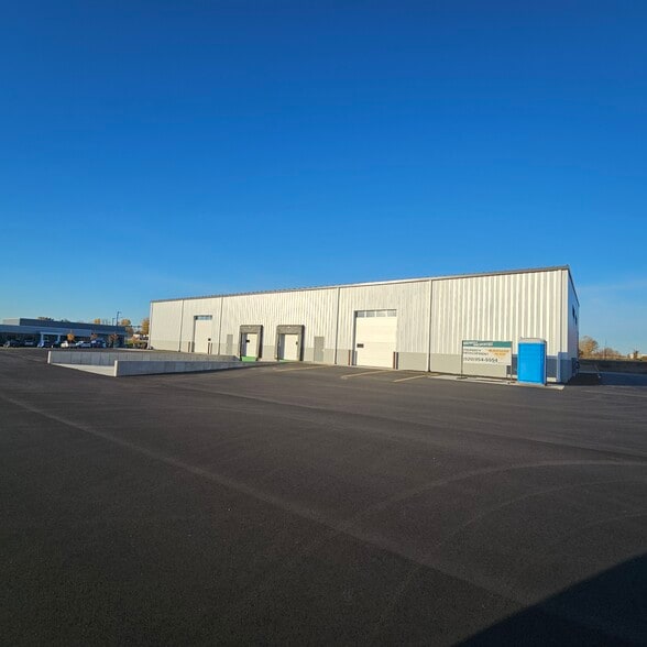 5795 Neubert Rd, Appleton, WI for lease - Building Photo - Image 3 of 11