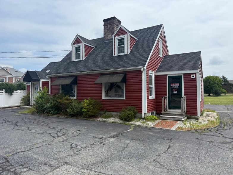 65 Belmont St, South Easton, MA for sale - Building Photo - Image 3 of 11