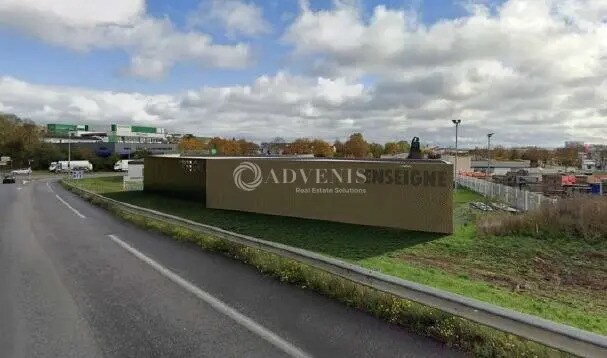 Flex in Ludres for lease Building Photo- Image 1 of 2