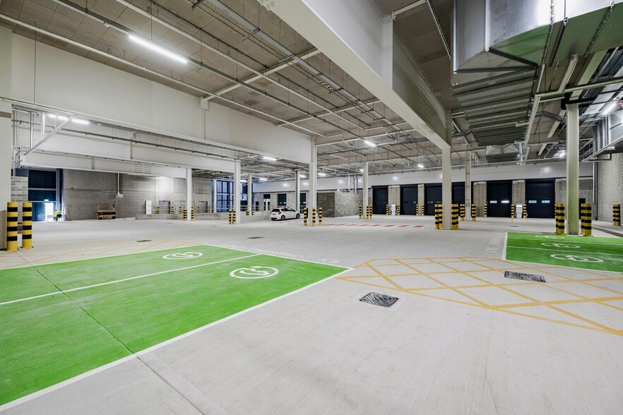 25-30 Mandela Way, London for lease - Building Photo - Image 2 of 12