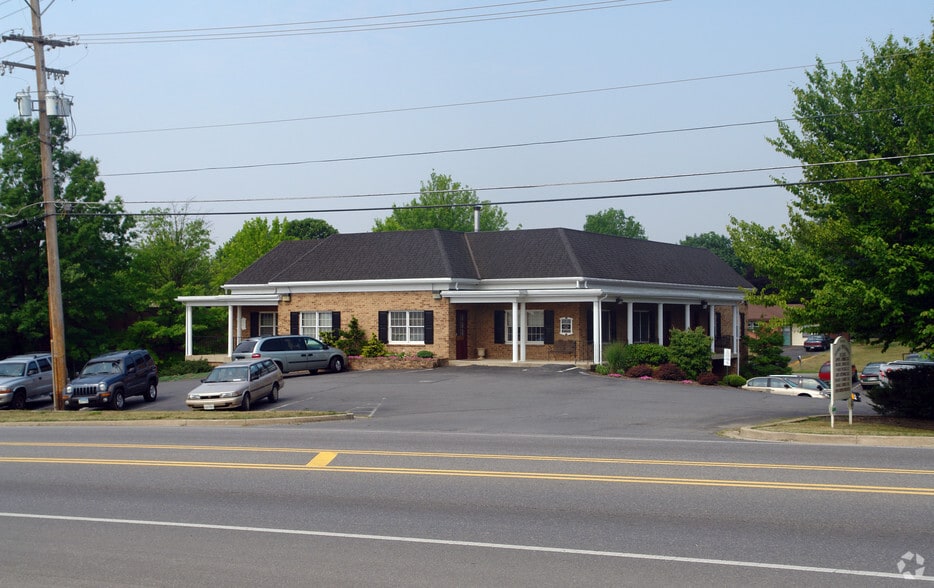 19414 Leitersburg Pike, Hagerstown, MD for lease - Building Photo - Image 2 of 34