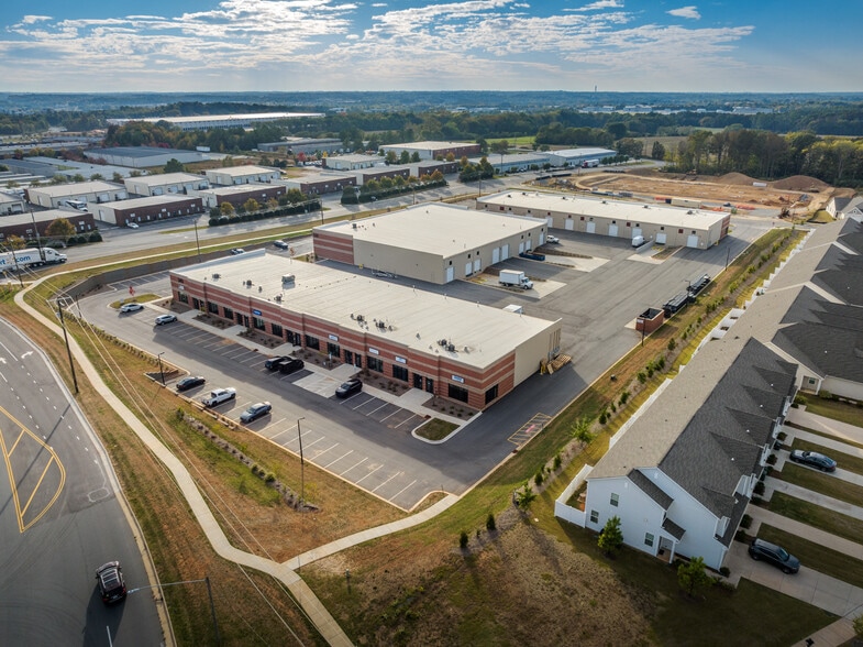 540 Pitts School Rd, Concord, NC for lease - Building Photo - Image 3 of 6