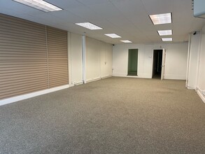 519-521 3rd Ave, Seattle, WA for lease Interior Photo- Image 1 of 4