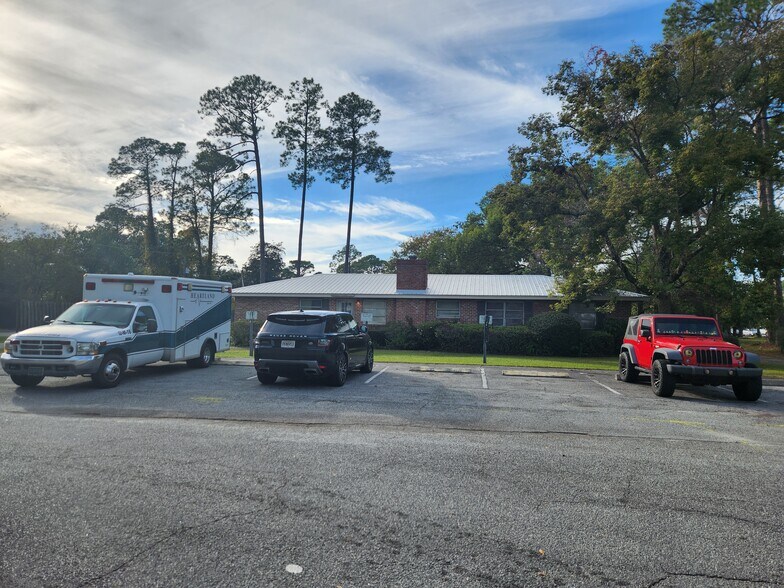 2903 Kemble Ave, Brunswick, GA 31520 Office for Lease