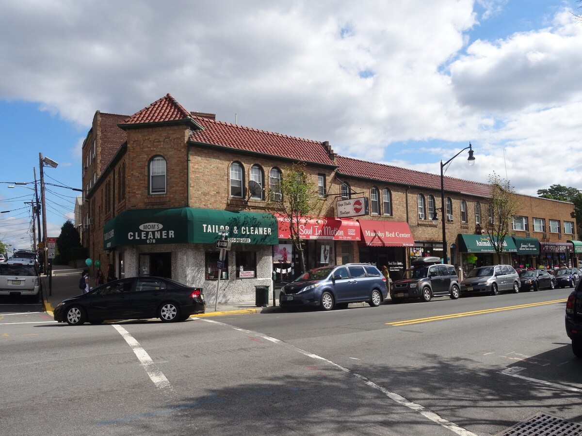 676678 Anderson Ave, Cliffside Park, NJ 07010