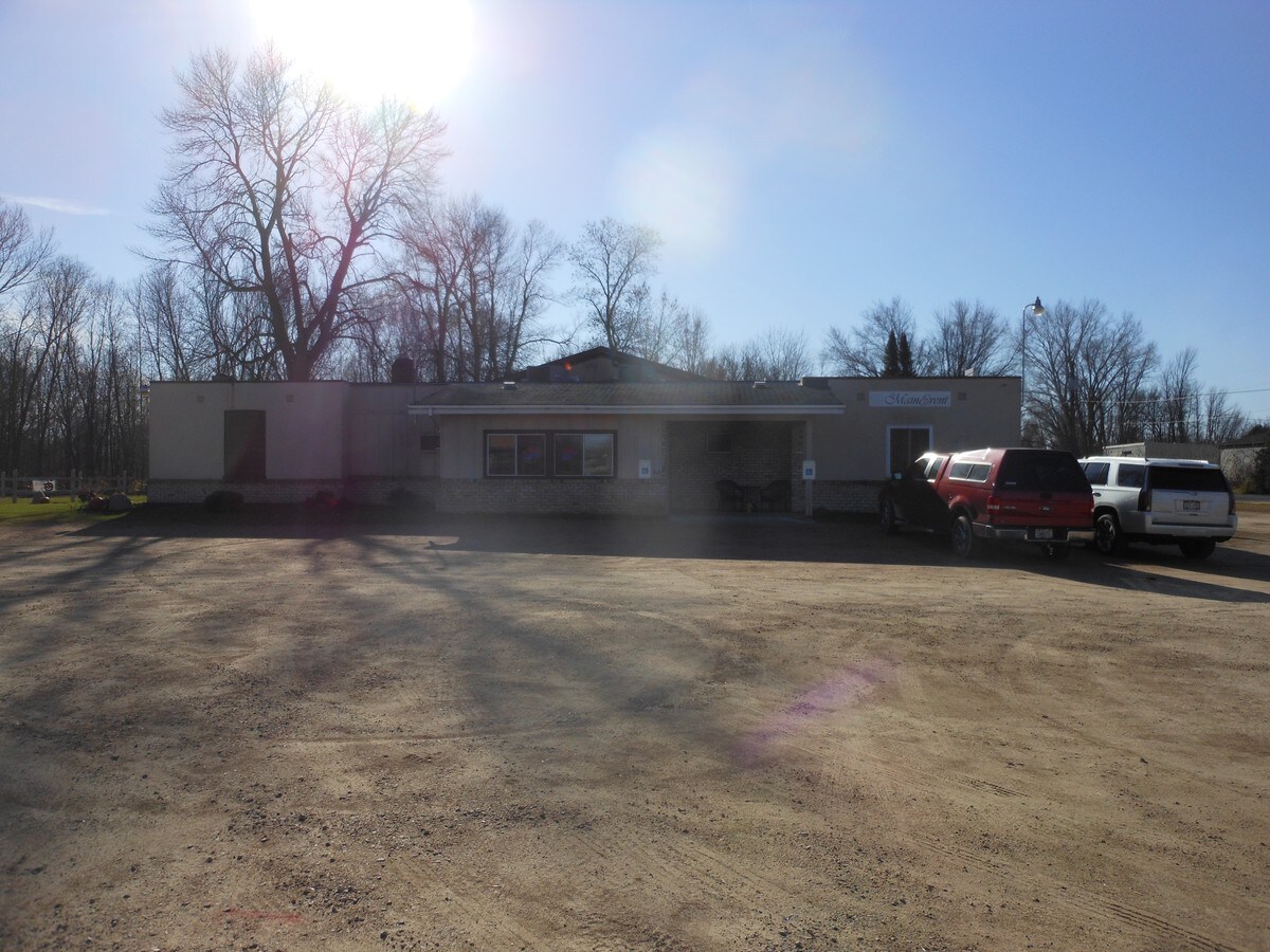 206 N Lemke St, Cecil, WI 54111