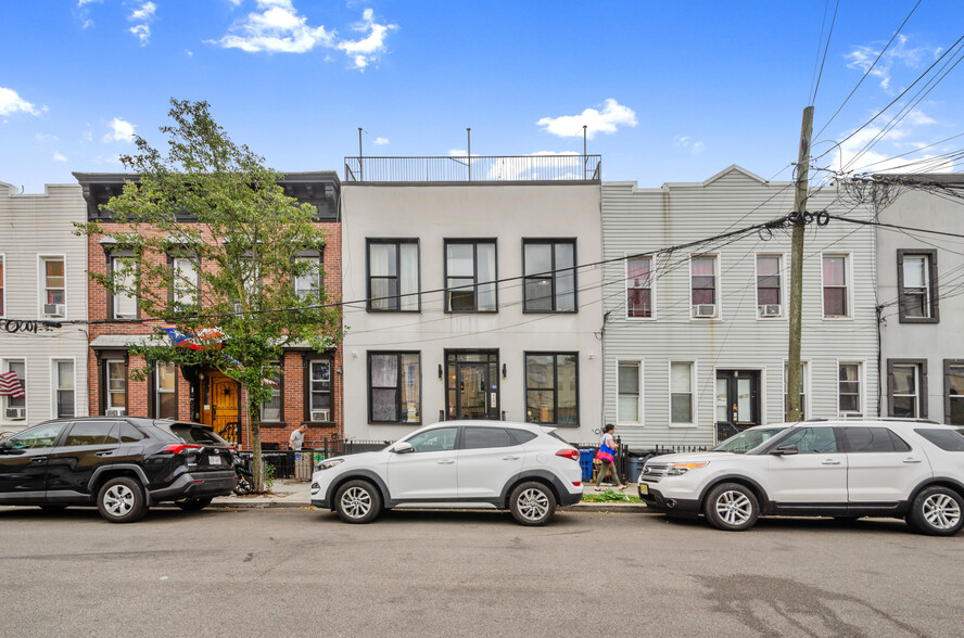 1676 Jefferson Ave, Ridgewood, NY for sale - Building Photo - Image 1 of 19