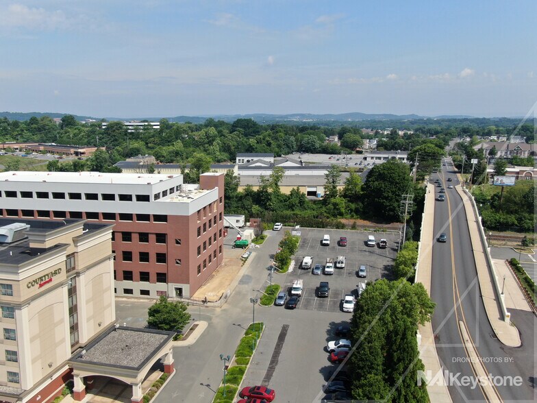 200 N Park Rd, Wyomissing, PA 19610 Office for Lease