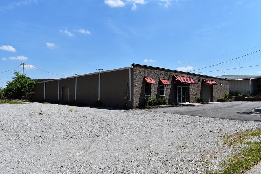 501 W Elmhurst Ave, Muscle Shoals, AL for sale - Building Photo - Image 1 of 1