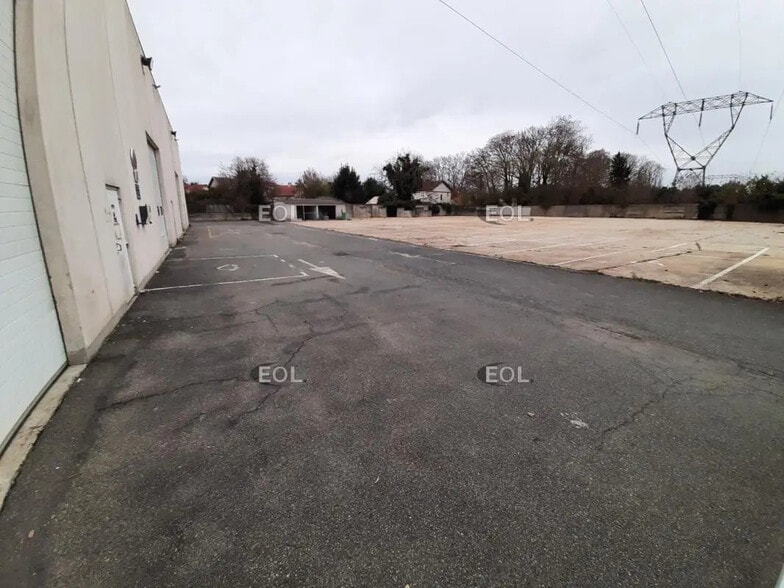 Flex in Vitry-sur-Seine for lease - Building Photo - Image 2 of 17