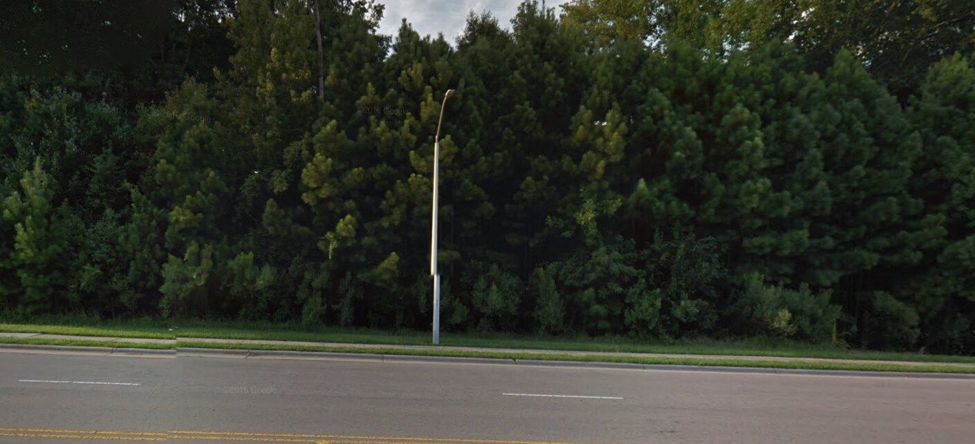 5730 Dillard Dr, Raleigh, NC 27606