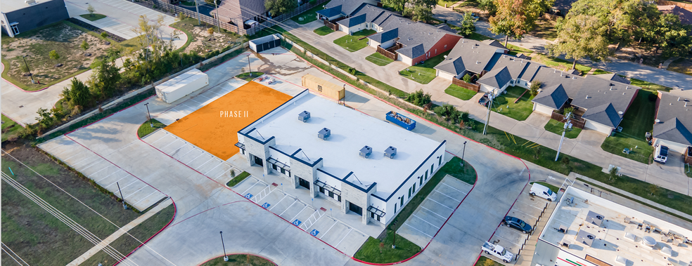 1021 W Grande Blvd, Tyler, TX for lease - Aerial - Image 2 of 43