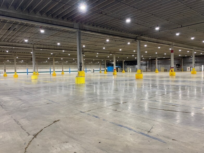 2525 Blacksburg Rd, Grover, NC for lease - Interior Photo - Image 2 of 9