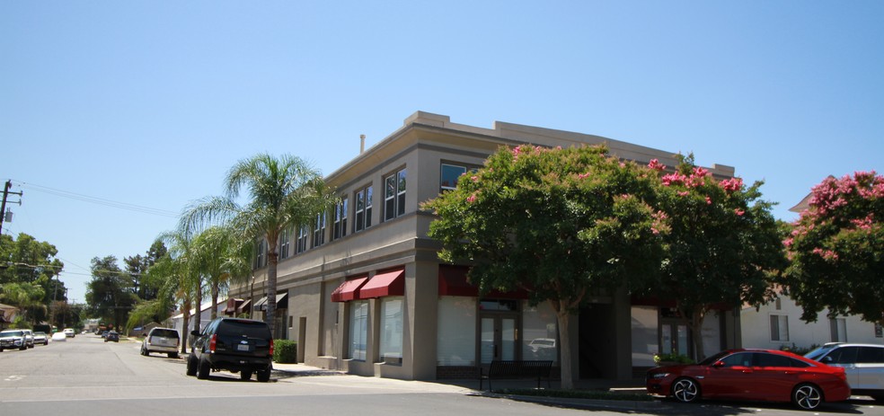 111 S Walnut Ave, Ripon, CA for lease - Building Photo - Image 1 of 1