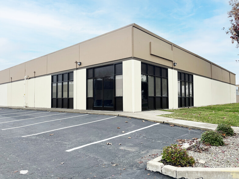 4025 E Arch Rd, Stockton, CA for lease - Building Photo - Image 1 of 4