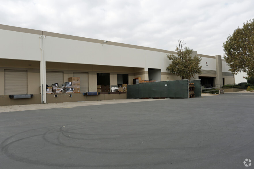 5002-5018 Lindsay Ct, Chino, CA for lease - Building Photo - Image 3 of 4