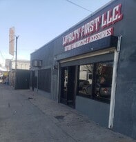 2116-2132 S San Pedro St, Los Angeles CA - Bar