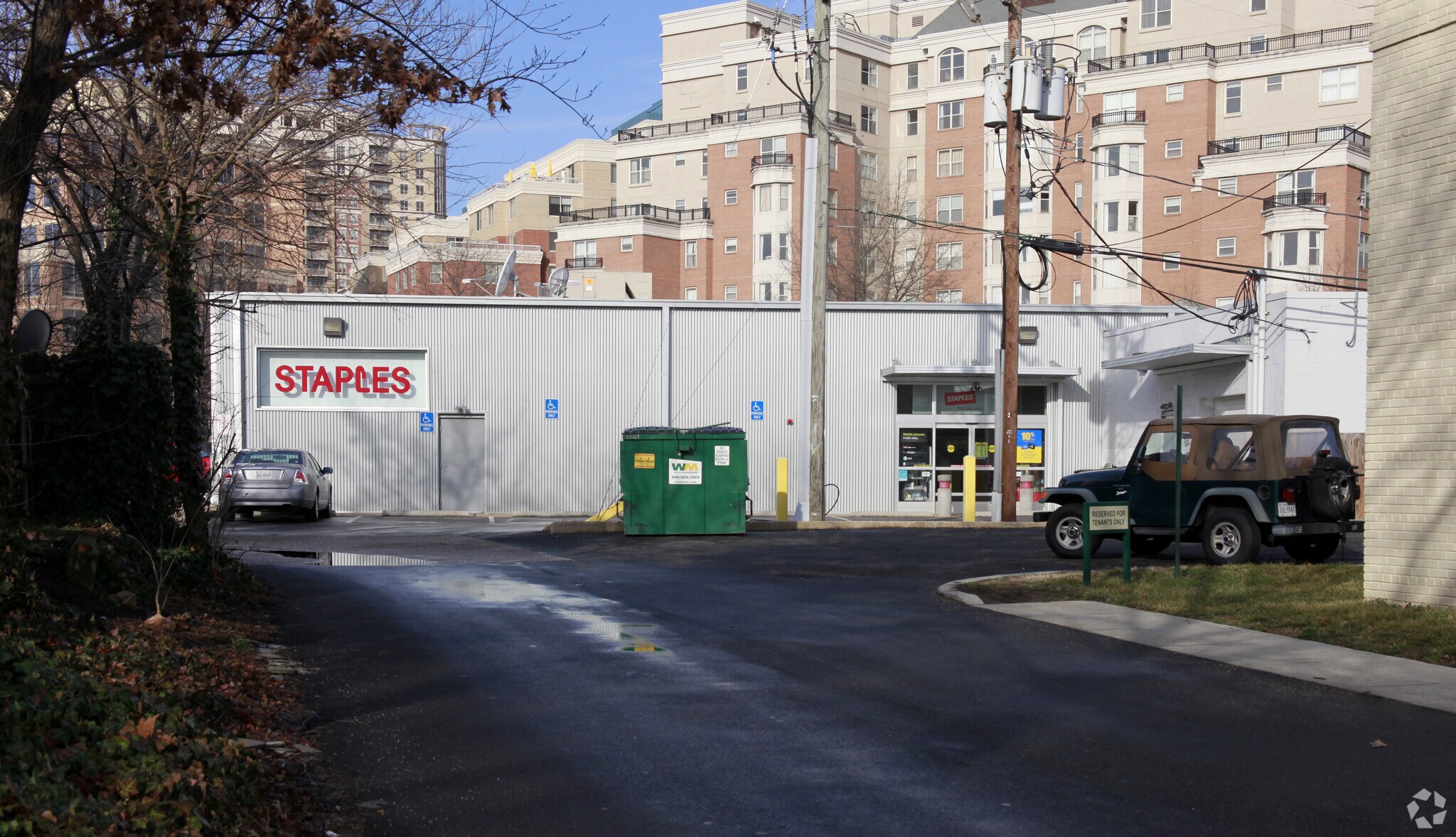 3804 Wilson Blvd, Arlington, VA 22203 Staples