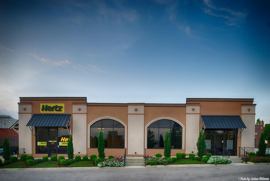 341-345 Molton St, Montgomery, AL for lease - Building Photo - Image 1 of 5