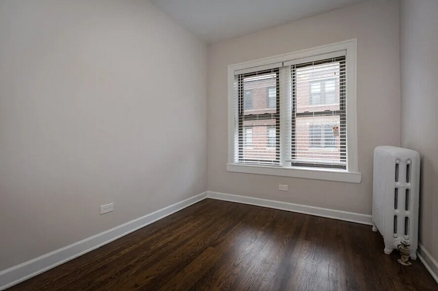 1351 W Touhy Ave, Chicago, IL for sale - Interior Photo - Image 2 of 6
