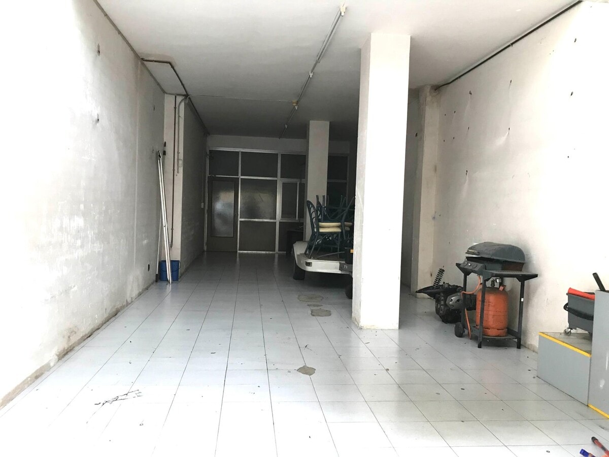 Figueres, GER 17600 - Unit Pta. 03 - - Interior Photo - Image 2 of 4