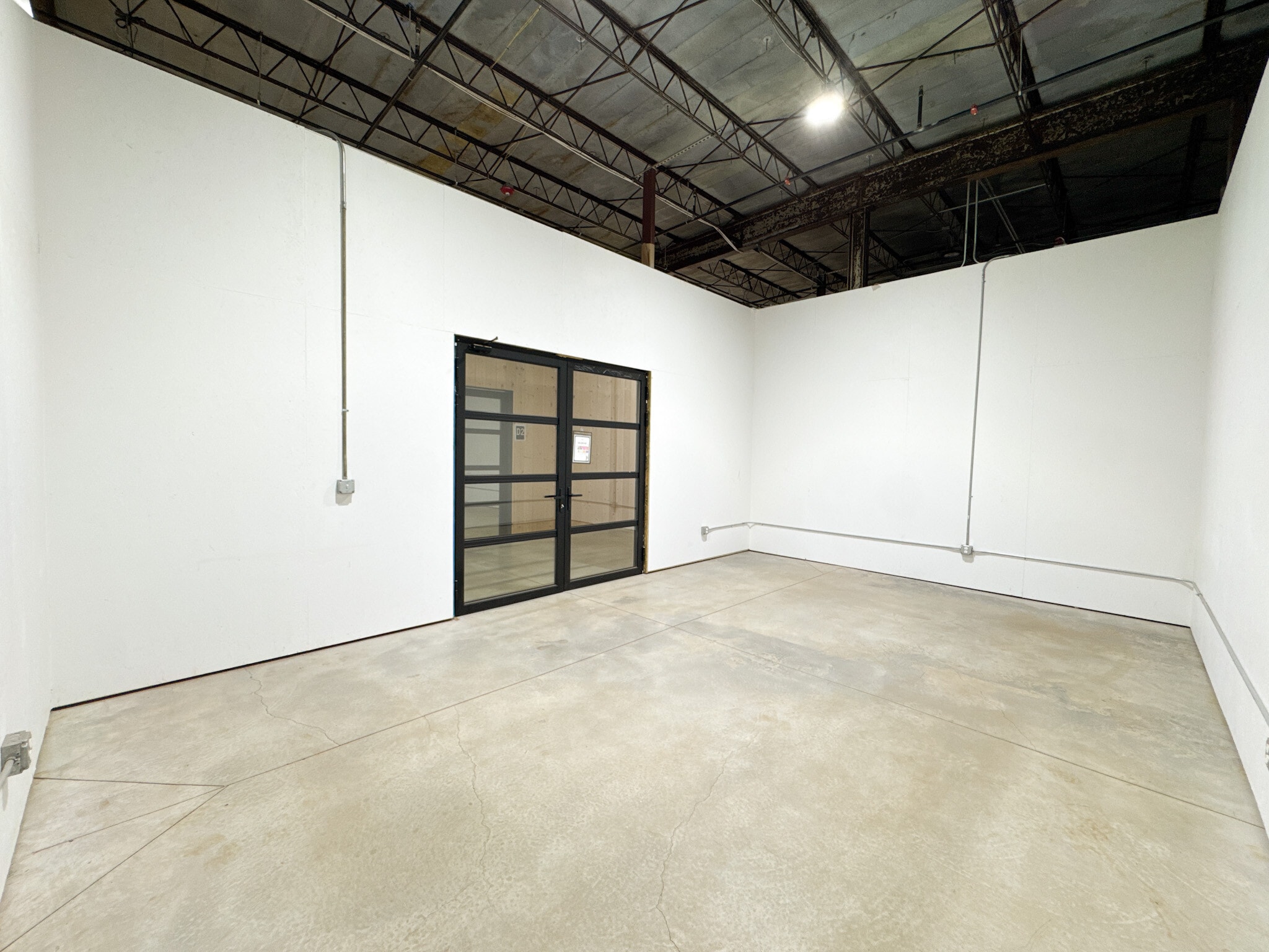 600 S 1st St, Rogers, AR for lease Interior Photo- Image 1 of 34