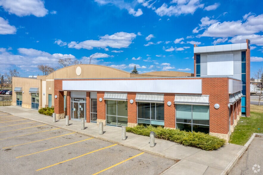 6127 Barlow Trl SE, Calgary, AB T2C 4W8