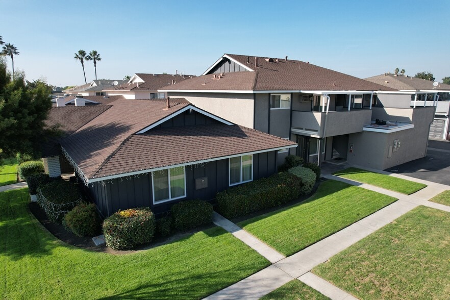 3555 W Cerritos Ave, Anaheim, CA for sale - Primary Photo - Image 1 of 20