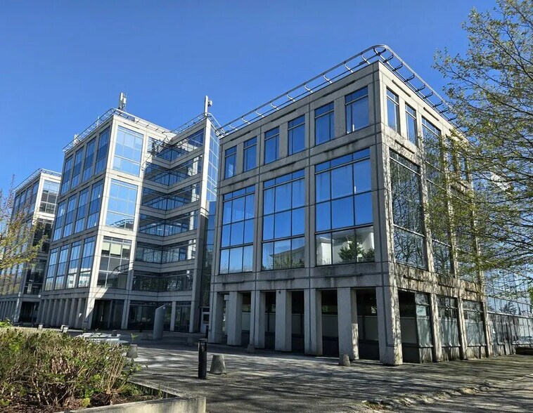 Office in Villepinte for sale - Building Photo - Image 1 of 11