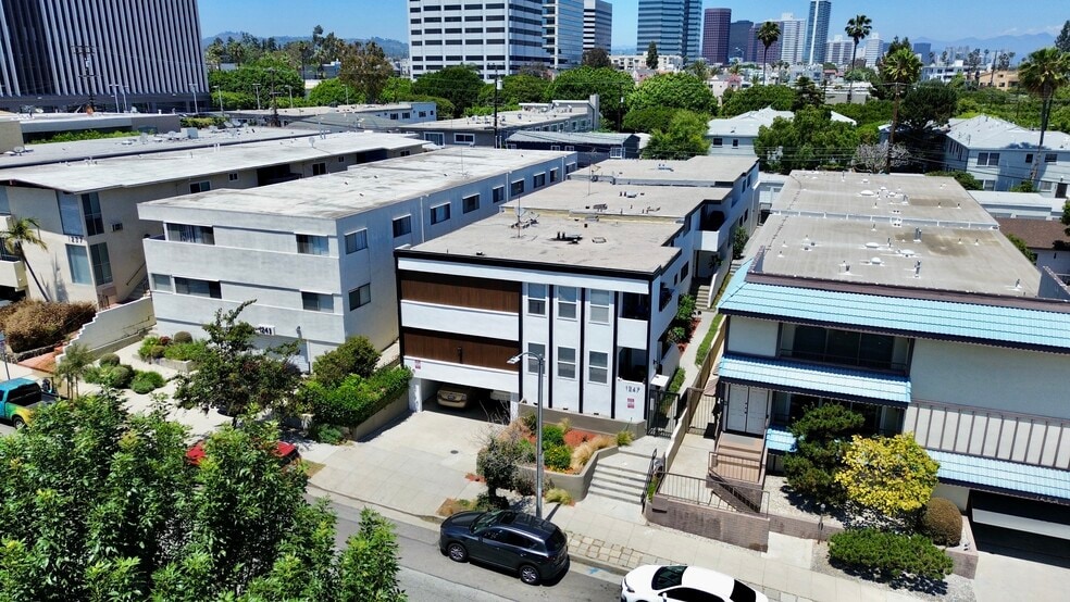 1247 Berkeley St, Santa Monica, CA for sale - Building Photo - Image 3 of 11