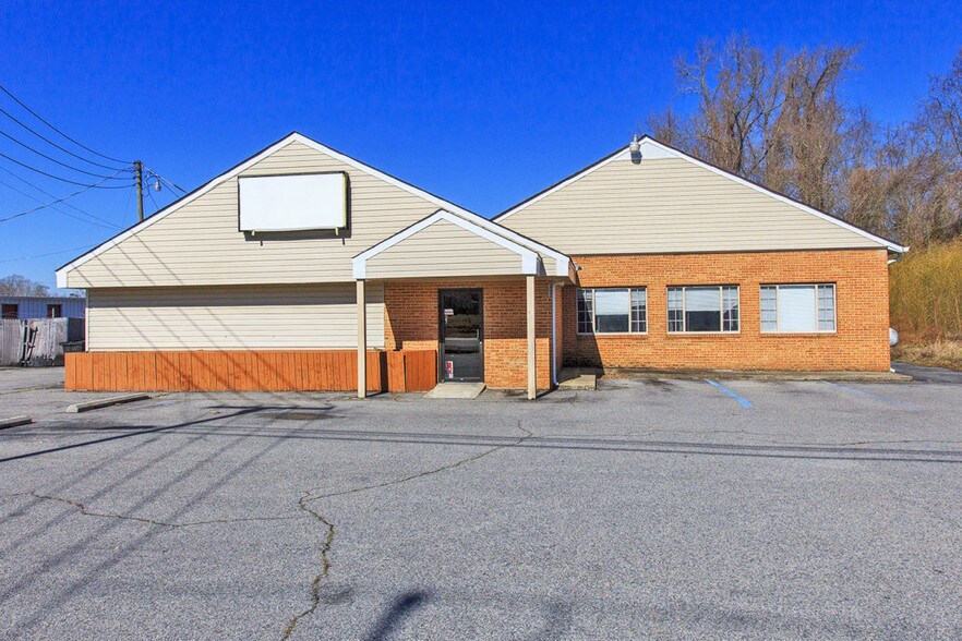 11497 Rolfe Hwy, Surry, VA 23883