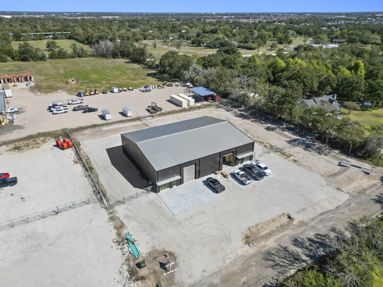 4133 Ashley Ln, College Station, TX for lease - Building Photo - Image 2 of 10