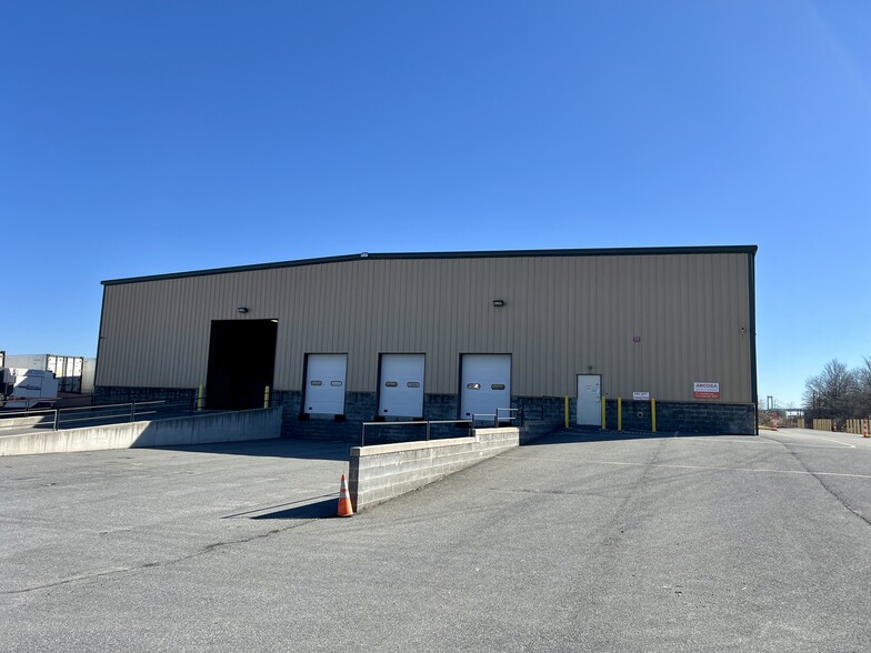 70 J Caldwell Ln, New Castle, DE for lease - Building Photo - Image 1 of 5