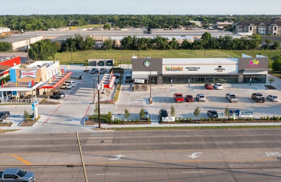 2536 Spencer Hwy, Pasadena, TX for lease - Building Photo - Image 1 of 1