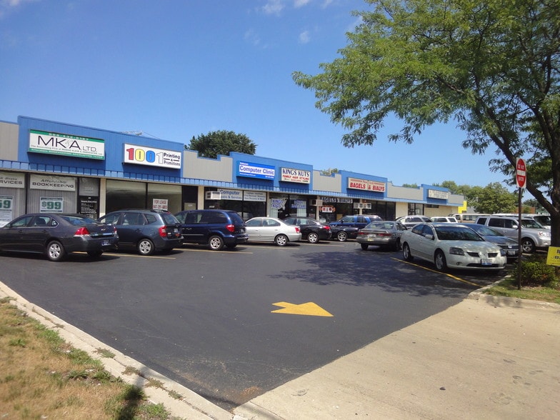 3552-3562 Dempster St, Skokie, IL for lease - Building Photo - Image 2 of 6