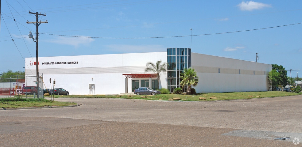 14110 Transportation Ave, Laredo, TX for lease - Building Photo - Image 1 of 8