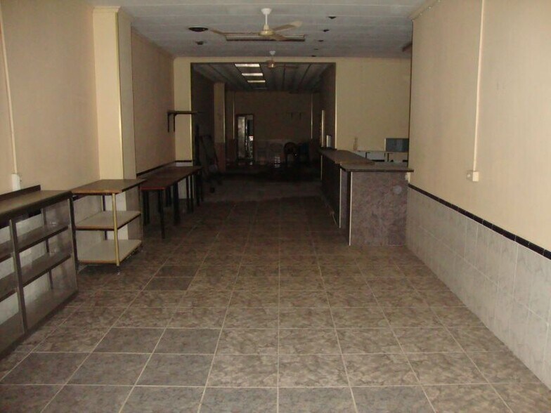 Retail in Sollana, Valencia for lease - Building Photo - Image 2 of 3