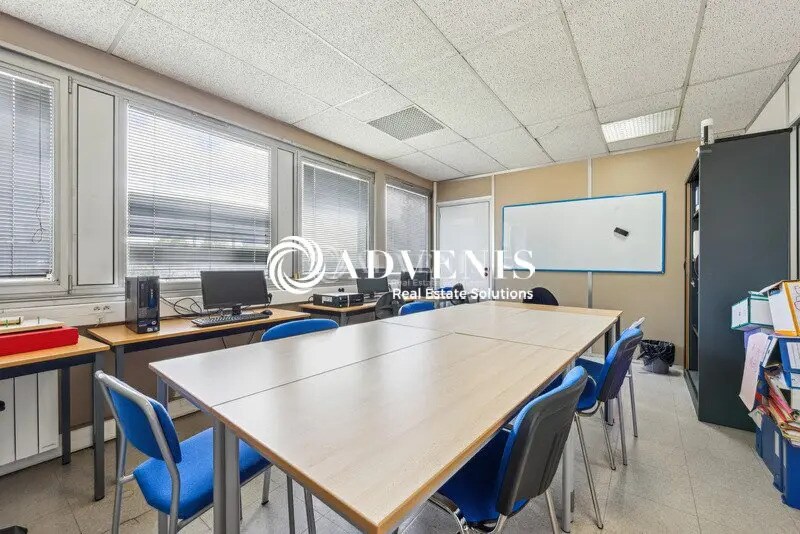 Office in Noisiel for sale - Interior Photo - Image 3 of 6