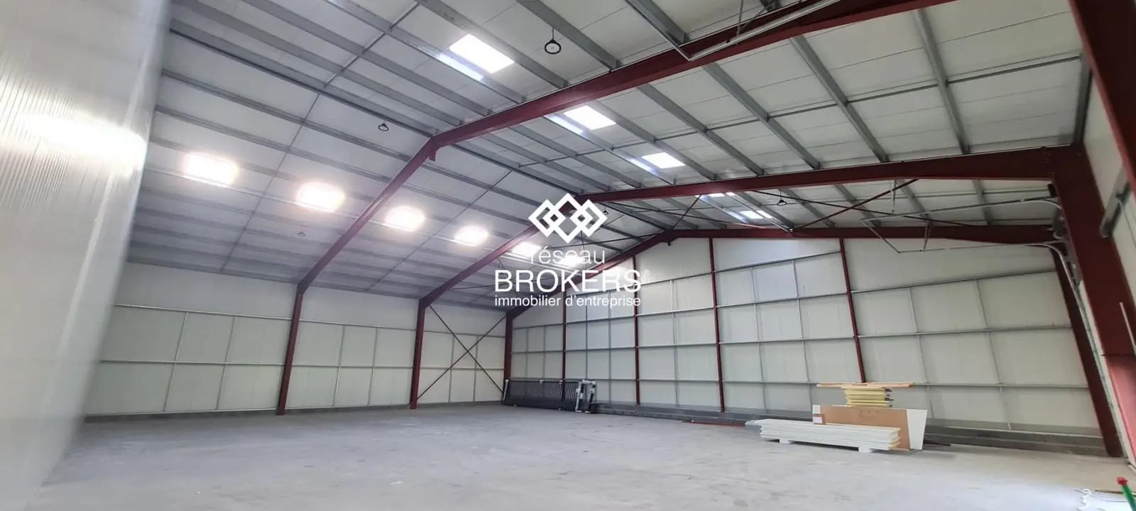 Flex in Épaignes for sale Interior Photo- Image 1 of 6